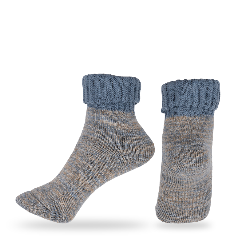 Wholesale or custom cuffed wool low-gauge full cushion free-feeder winter thermal chunky warm socks 
