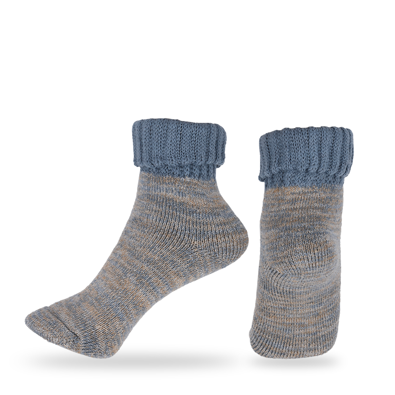 Wholesale or custom cuffed wool low-gauge full cushion free-feeder winter thermal chunky warm socks 