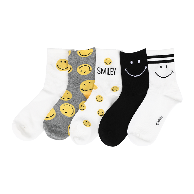 Wholesale men anti-bacteria and sweat absorption provides moisture wicking properties for added comfort smiley patterned casual crew socks