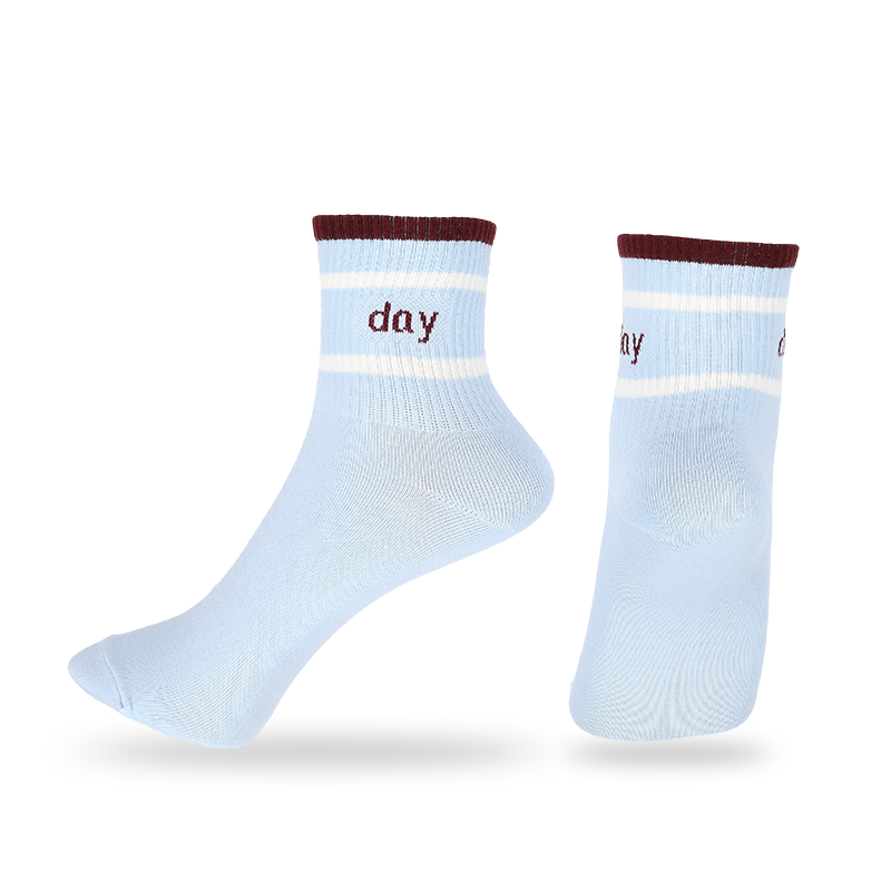 Unisex classic striped and letters designed quarter sports socks
