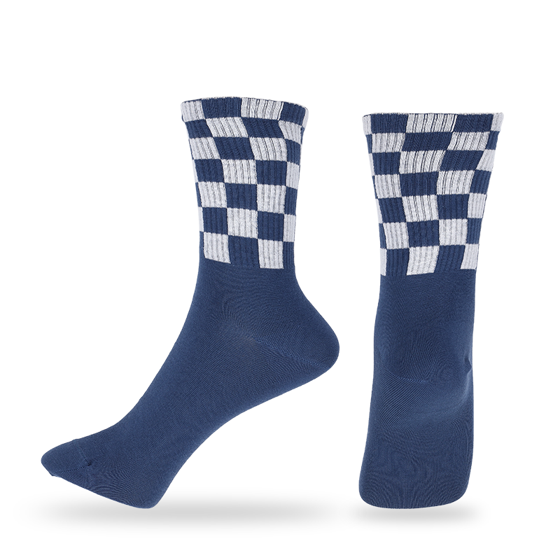 Customized logo accept ladies plaid patterned basketball camping jogging boxing tennis baseball golf and mountaineering sports quarter socks crew socks