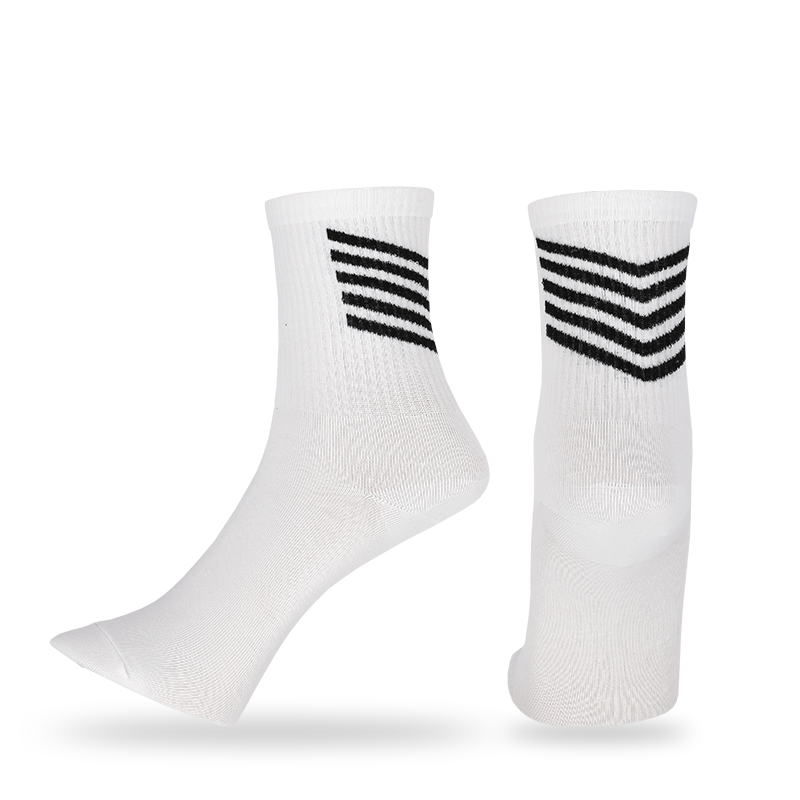 Wholesale or custom men classic basketball camping jogging boxing tennis baseball golf and mountaineering sports quarter socks with stripes on the backside