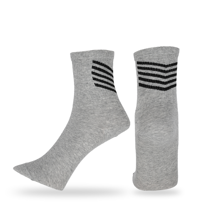 Wholesale or custom men classic basketball camping jogging boxing tennis baseball golf and mountaineering sports quarter socks with stripes on the backside