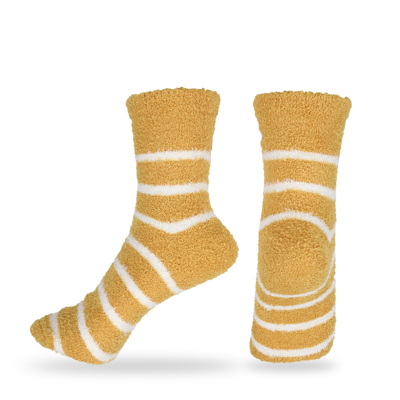 Customized logo accept featheryarn fuzzy low-gauge winter thermal warm fuzzy indoor floor socks with embroidery