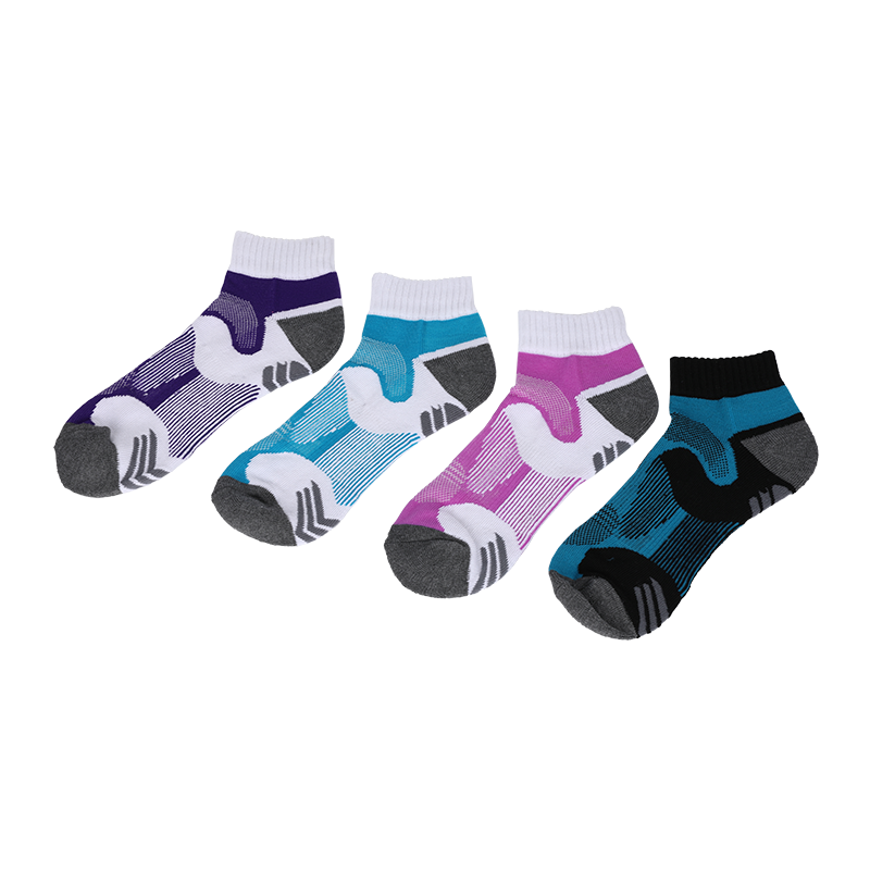 Quck-dry wicking athletic socks sport quarter socks with breathable mesh design